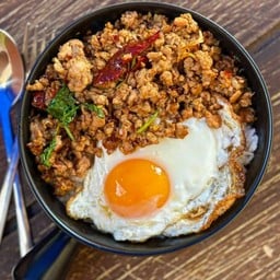 กระเพราหมูสับ+ไข่ดาว