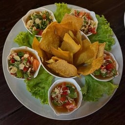 แซลม่อนลุยสวยเกี๊ยสกรอบ