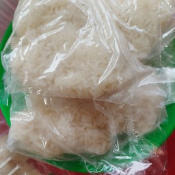 ข้าวเหนียวหมูทอดไก่ทอดฟ้าใส