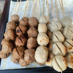 ลูกชิ้นเอ็นหมู 5 ไม้