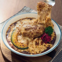 ข้าวหน้าแฮมเบิร์กหมูแกงกะหรี่อบชีส