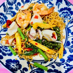 ผัดมาม่าขี้เมาทะเล