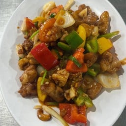 ไก่ผัดเม็ดมะม่วง   Cashew chicken