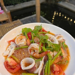 ยำเส้นเล็กทะเล