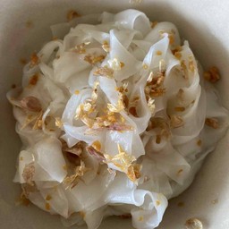 เส้นใหญ่ลวก