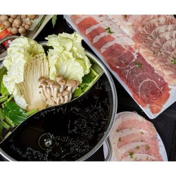 ชาบูหม่าล่าถ้วยชุดรวมเนื้อ(เนื้อหมัก เนื้อสไลด์โหนก ริบอาย เสือออส )แบบพร้อมทาน