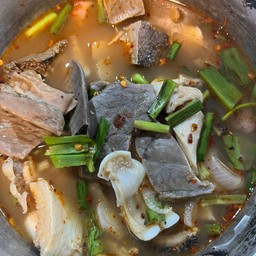 ต้มแซ่บเครื่องในเนื้อ