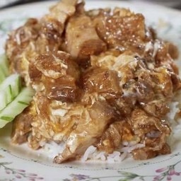 ข้าวหมูหมักไข่ข้น