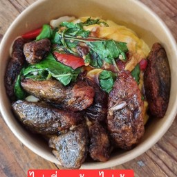 กระเพราไข่เยี่ยวม้า+ไข่ข้น