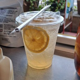 เลม่อนน้ำผึ้งโซดา