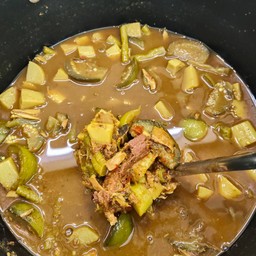 ขนมจีนแกงไตปลา