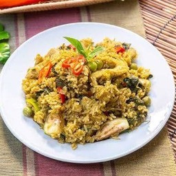 ข้าวผัดเขียวหวานเต้าหู้ (ใส่ไข่)