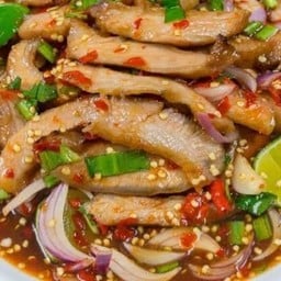 ยำแซบคอหมู
