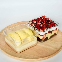 โปรคู่! ชีสเค้กทุเรียน+สตอเบอรี่ไทรเฟิล