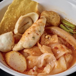 ใหญ่เย็นตาโฟต้มยำ