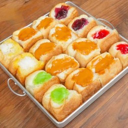 ขนมปังไส้รวม