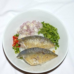 ข้าวขยำปลาทู