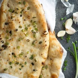 GARLIC NAAN ~ นานกระเทียม 1PC