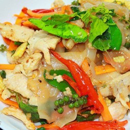 เส้นใหญ่ขี้เมาไก่