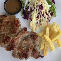 สเต๊กเนื้อ