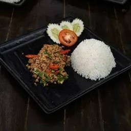 ข้าวกะเพราเนื้อสับ