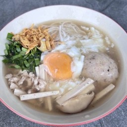 ก๋วยจั๊บญวน+ไข่