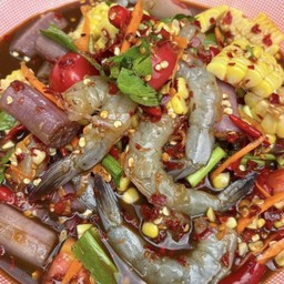 ตำกุ้งสดสายบัวใส่ข้าวโพด