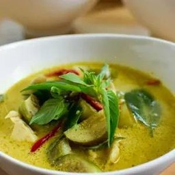 แกงเขียวหวานลูกชิ้นปลากราย