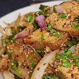 น้ำตกสามชั้นทอดน้ำปลา