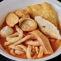 เส้นปลาเย็นตาโฟต้มยำ