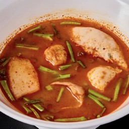 เกาเหลาเย็นตาโฟต้มยำ