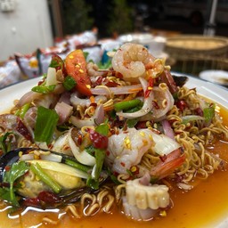 ยำมาม่ารวมมิตร