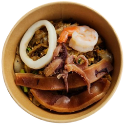 เส้นใหญ่ผัดซีอิ๊วทะเลคั่วกระทะ