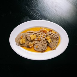 ก๋วยเตี๋ยวสะอาดเครื่องในหมู