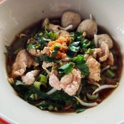 ร้านก๋วยเตี๋ยวในซอย