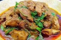 ผัดเครื่องแกงราดข้าว