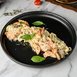 ลิงกวินี่แซลมอนครีมซอส