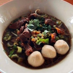 ก๋วยเตี๋ยวเนื้อเปื่อย