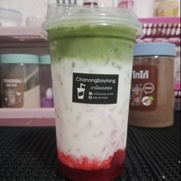 ชาเขียวนมสดสตรอเบอร์รี่