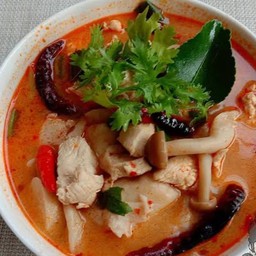 ต้มยำไก่รสแซ่บ