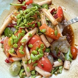 ตำไหลบัว แซลม่อน และ กุ้ง