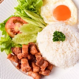 ข้าวหมูเค็ม ไข่ดาว