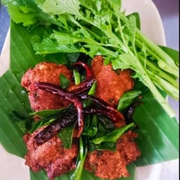 ลาบเนื้อวัวทอด