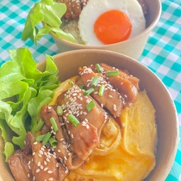 ข้าว + ไก่เทอริยากิ + ไข่ข้น