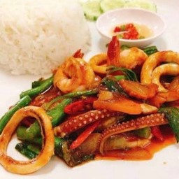 ข้าว พริกแกงทะเล+ไข่ดาว