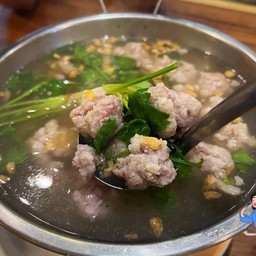 ต้มเกี๊ยมบ๊วยหมูสับ (พรแหนมเนือง)