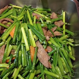 ดอกหอมผัดตับ(ผัดใหม่ทุกจาน)ทำเมื่อลูกค้าสั่ง