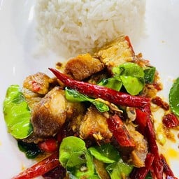 หมูกรอบผัดตระไคร้  ราดข้าว