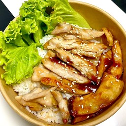 ข้าวสะโพกไก่ซอสเทอริยากิ