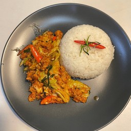 ผัดพริกแกง